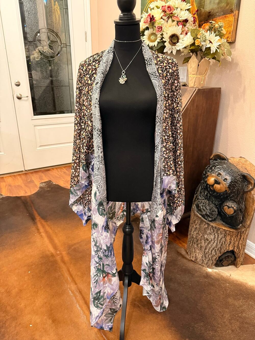 NWT, Umgee Mixed Floral Kimono Cardigan – Size M/L –